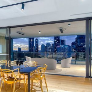 www.prestigepropertymagazine.com - The Prestige Property Magazine - Stunning Sky Home