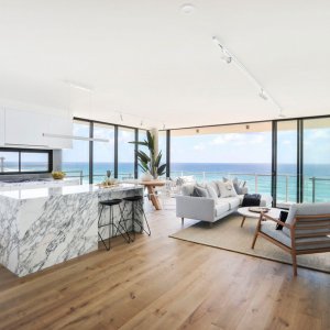 www.theprestigepropertymagazine.com - The Prestige Property Magazine - Absolute Beachfront