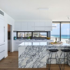 www.theprestigepropertymagazine.com - The Prestige Property Magazine - Absolute Beachfront