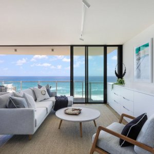 www.theprestigepropertymagazine.com - The Prestige Property Magazine - Absolute Beachfront