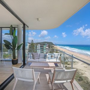 www.theprestigepropertymagazine.com - The Prestige Property Magazine - Absolute Beachfront