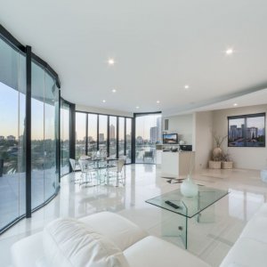 www.prestigepropertymagazine.com - The Prestige Property Magazine - Bright Broadbeach