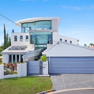 www.prestigepropertymagazine.com - The Prestige Property Magazine - Bright Broadbeach
