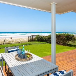 www.prestigepropertymagazine.com - The Prestige Property Magazine - Beachfront Living