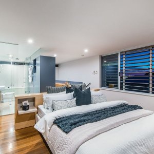 The-Prestige-Property-Magazine- www.prestigepropertymagazine.com – TOP-OF-THE-HILL