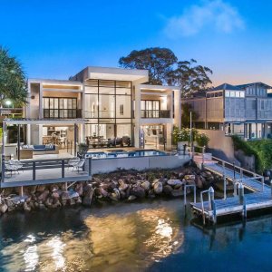 Noosa_Home_Waterfront