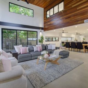 [The Prestige Property Magazine - www.prestigepropertymagazine.com - Sophistication Meets Location]