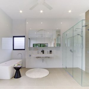 [The Prestige Property Magazine - www.prestigepropertymagazine.com - Sophistication Meets Location]