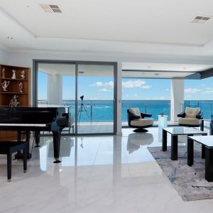 Beachfront-Luxury-Prestige-Property