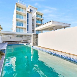 Pool-Prestige-Property-Magazine