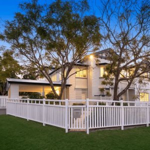 The Prestige Property Magazine - www.prestigepropertymagazine.com - Picturesque Family Home
