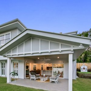 [The Prestige Property Magazine - www.prestigepropertymagazine.com - Hamptons Home]