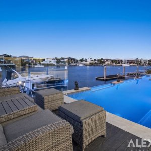 blue-paradise-PRESTIGE-PROPERTY-https://prestigepropertymagazine.com